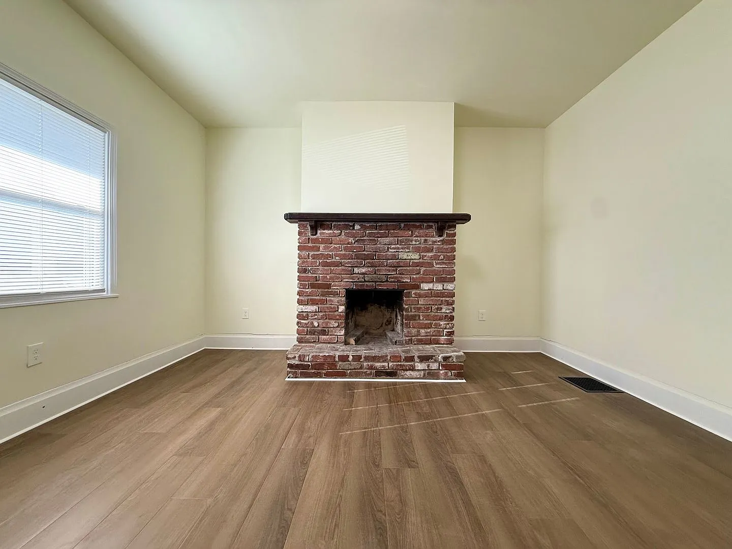 Updated 2BR 1.5 bath house Now Showing! — Photo 3