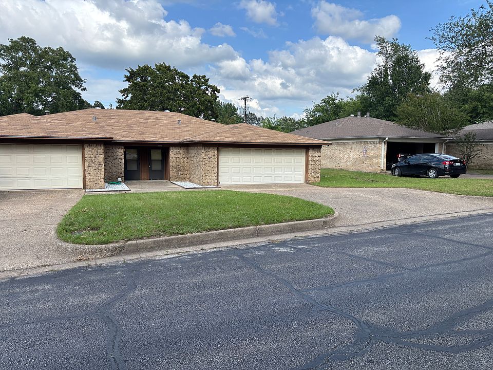 1st image of 4604 Edinburgh Dr #4604