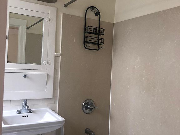 2nd image of 439 20th Ave APT 4