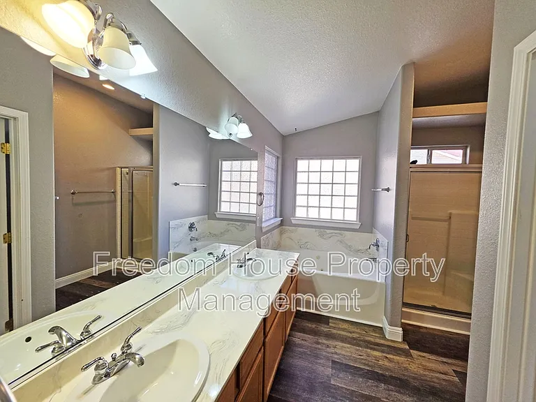 3630 E Vineyard Dr N — Photo 45