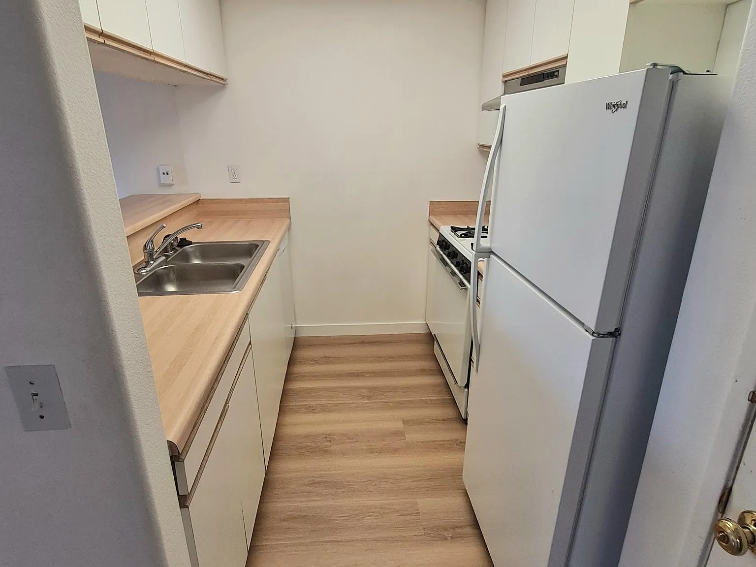 1 bed, 500 sqft, $1,600 — Photo 3
