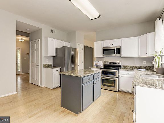 2nd image of 13501 Dodsworth Dr
