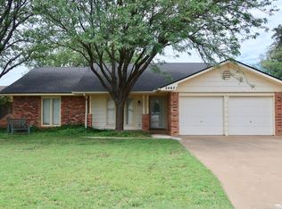 2407 Jefferson St, Plainview, TX 79072