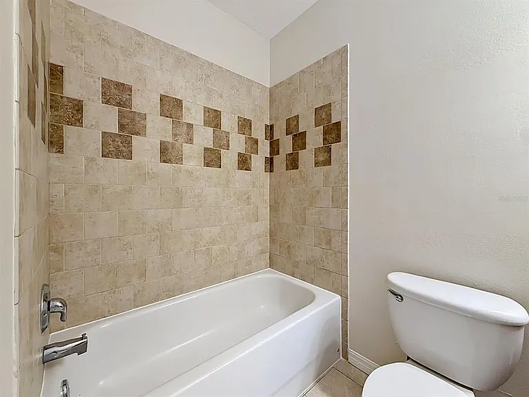 648 Norfolk St — Photo 32
