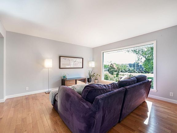 5th image of 2785 Lilly ROAD