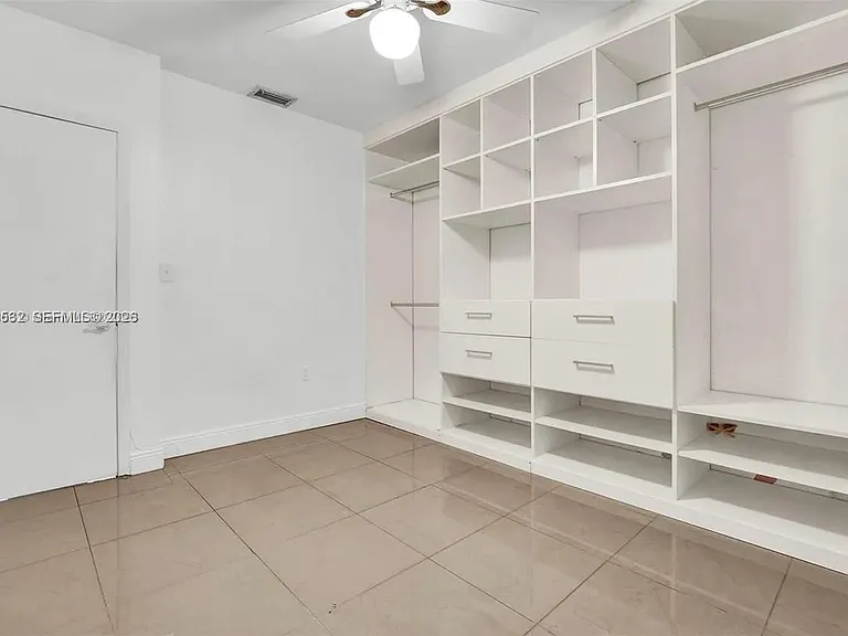 437 Swan Ave — Photo 12