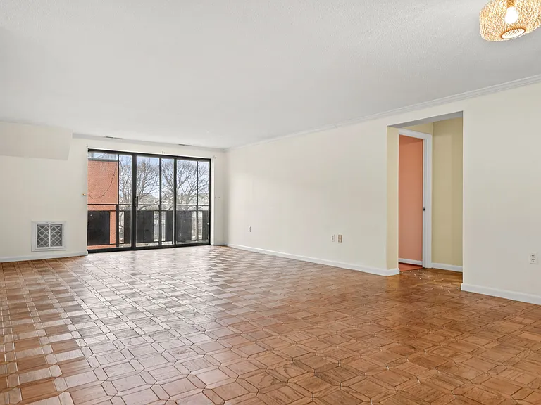 12 9th St #502 — Photo 3