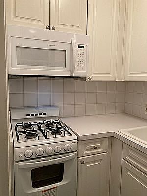 5th image of 1380 1st Ave APT 4G