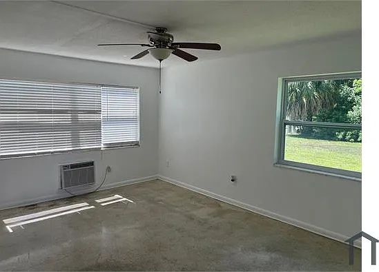 1530 Forest Hill Blvd #9 — Photo 4