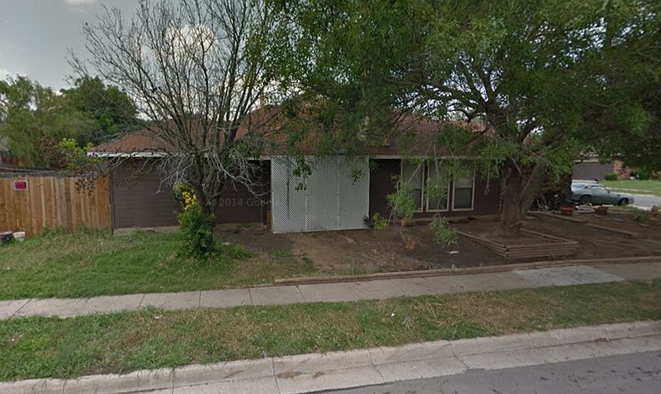 1st image of 800 Headwater Dr