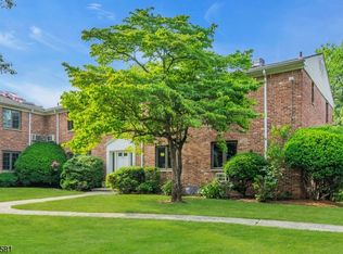 93 Troy Dr APT C, Springfield, NJ 07081