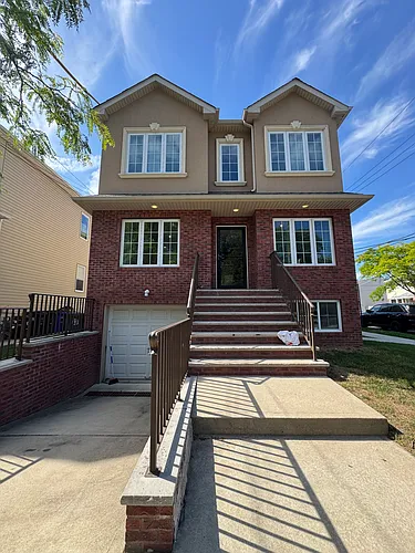 441 Deisius St #1R Photo 1