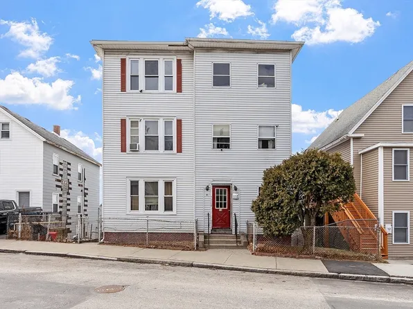 13 Groton Pl, Worcester, MA 01604