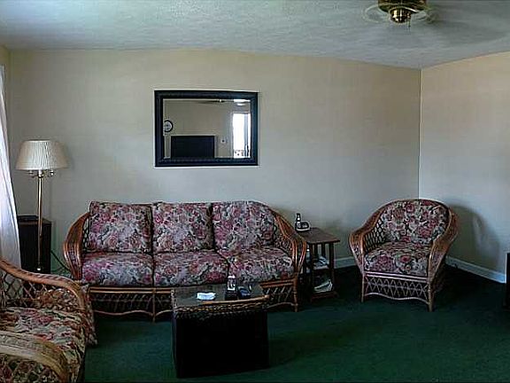 3rd image of 122 W Center St
