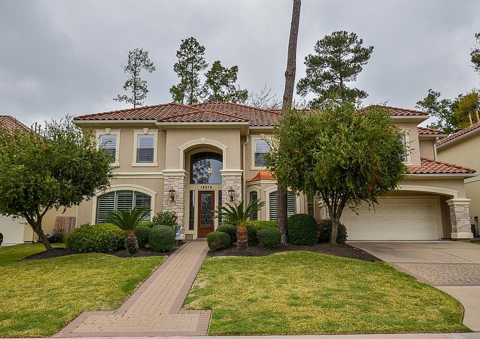 1st image of 15615 Lake Iris Dr