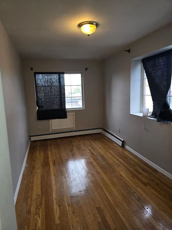 3 bed, 2.0 bath, 1100 sqft, $3,400 — Photo 2