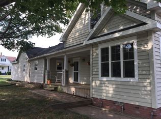 310 W Green St, Le Roy, IL 61752