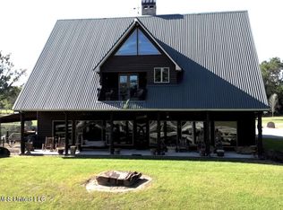 524 Jones White Rd, Woodville, MS 39669
