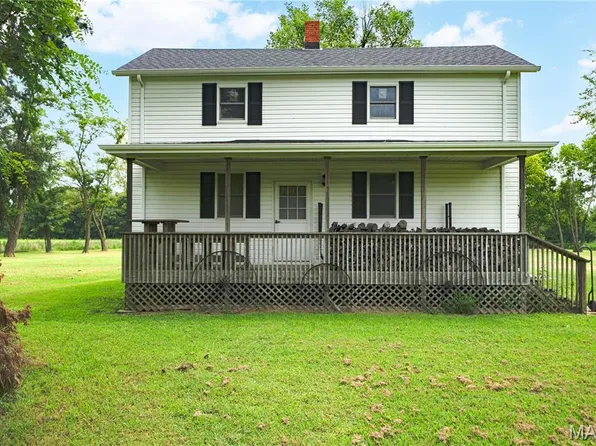 3102 Sand Rd, Edwardsville, IL 62025