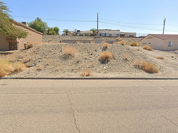 3rd image of 2580 Clarke Dr