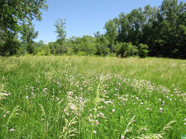 4933 Military Rd, Sioux City, IA 51103