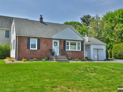 3 Wilson Ter, Waldwick, NJ, 07463