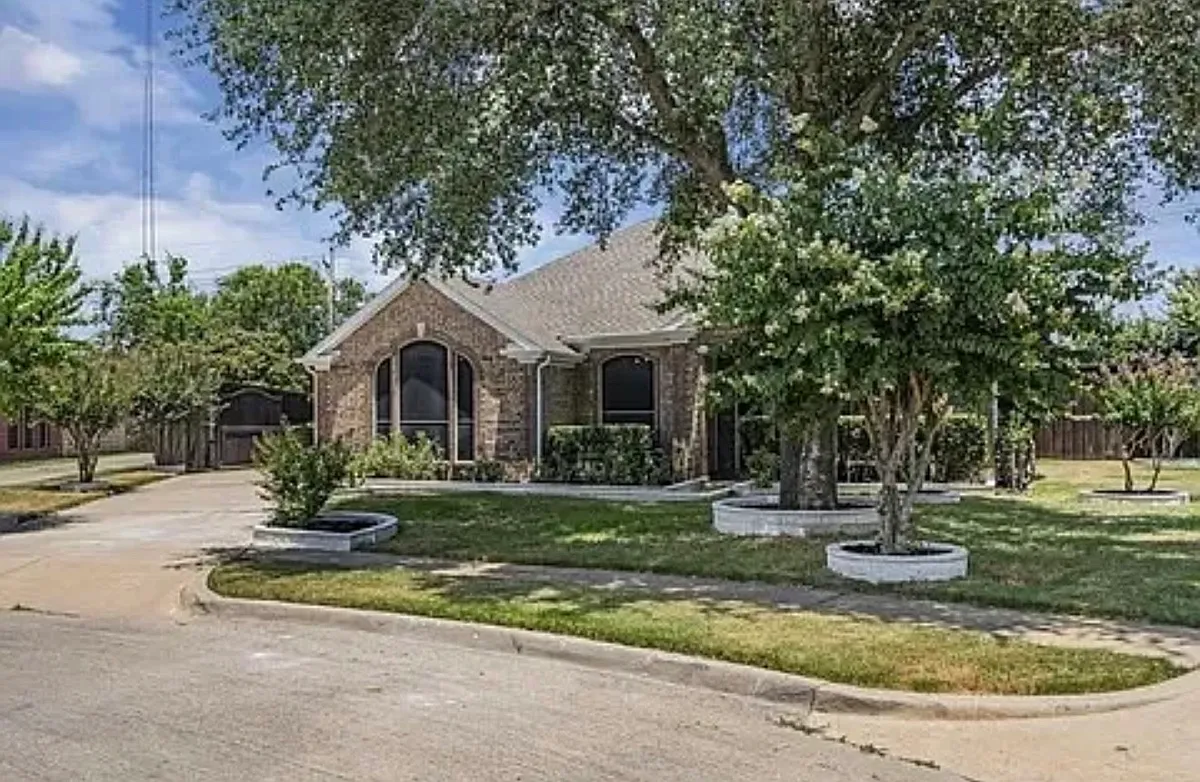 Building Photo - 1517 Fairfield Ct