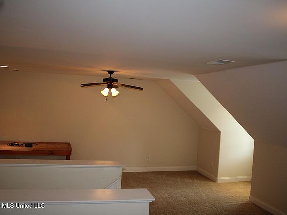 5th image of 11 Nelson Dr