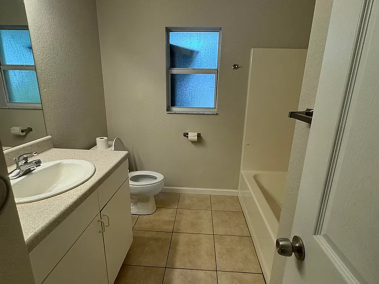 440 Fairfield Ave #440 — Photo 8