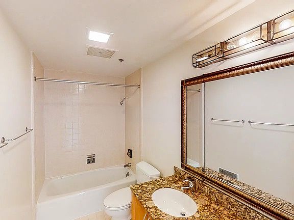 5th image of 1225 Washington St #203