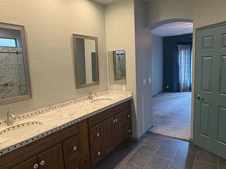 110 E Bighorn Ct — Photo 10