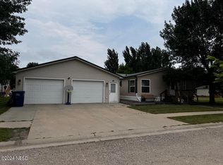 1909 12th Ave SW, Watertown, SD 57201