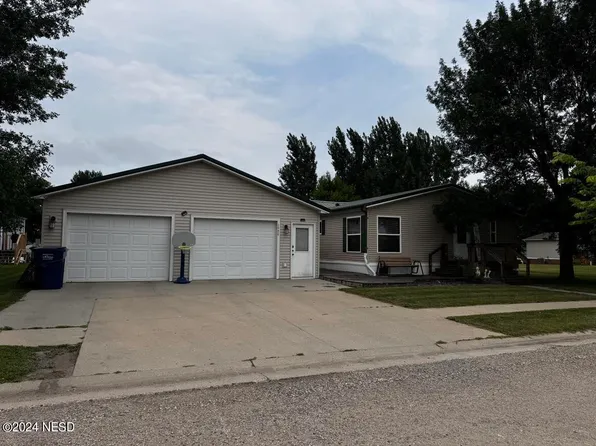 1909 12th Ave SW, Watertown, SD 57201