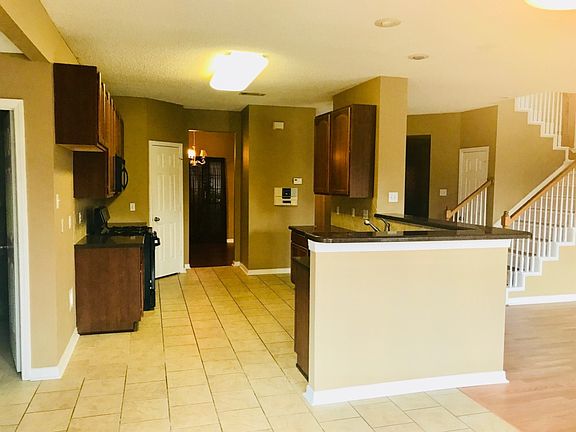 3rd image of 20029 High Plains Dr