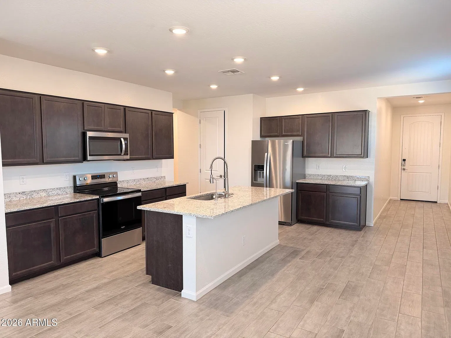 4 bed, 2.0 bath, 1888 sqft, $2,150 — Photo 3