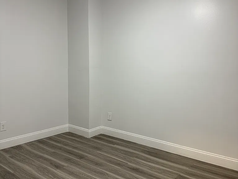 703 W Huntingdon St #2 — Photo 7