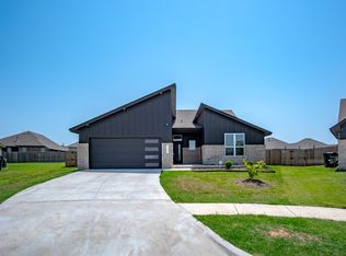 5916 NW 159th Cir, Edmond, OK 73013