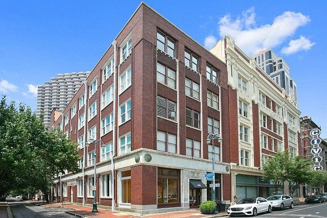 1st image of 909 Lafayette St APT 6
