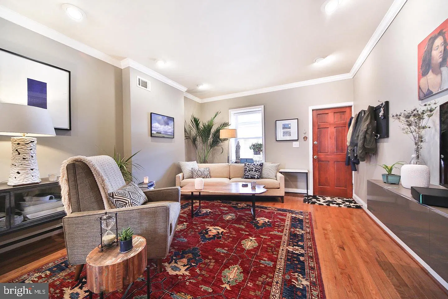 4 bed, 1.0 bath, 1624 sqft, $2,850 — Photo 2