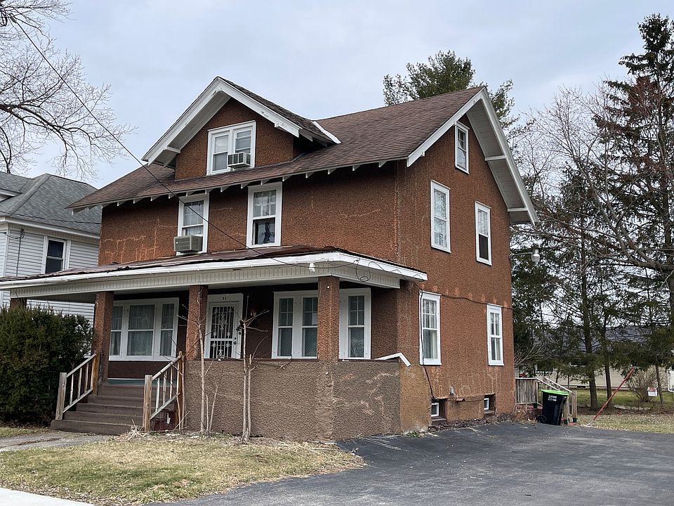 2nd image of 31 Richfield St