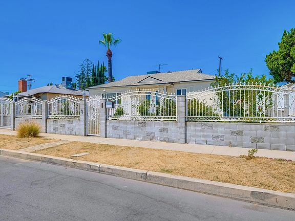 3rd image of 12833 League St