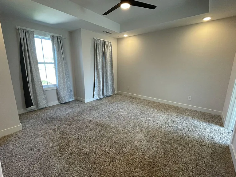 1313 Isaiah Dr — Photo 6