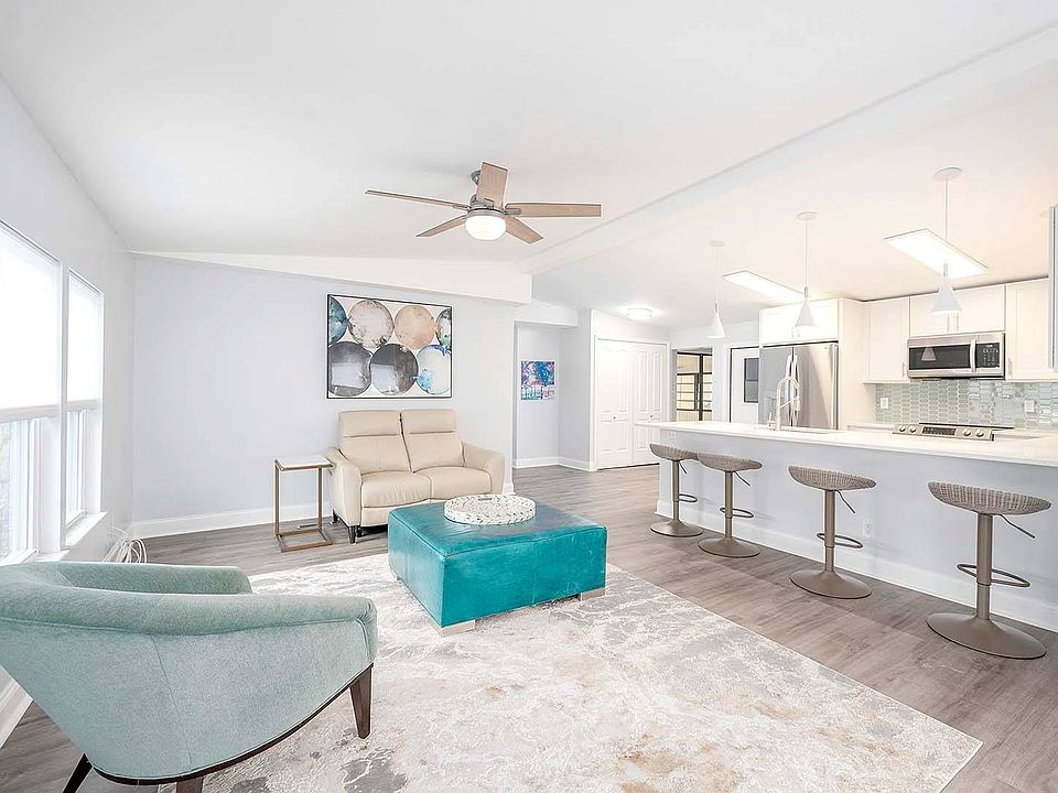 1st image of 181 Las Palmas Blvd