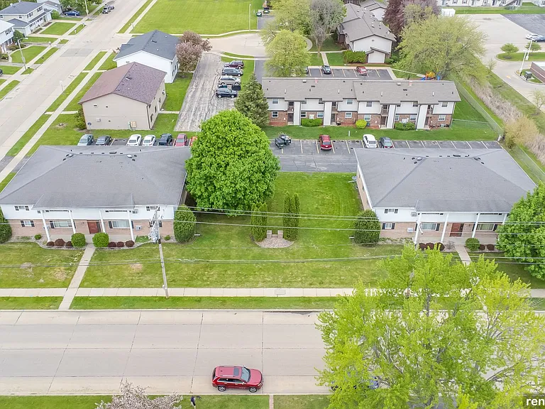 560 W Linwood Ave — Photo 17