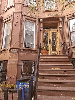 2nd image of 445 Halsey St APT 1