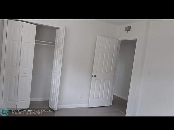 2nd image of 910 NW 17th Ave