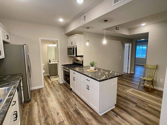 2nd image of 107 Main St E #10855805