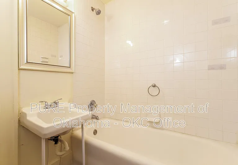 2236 NW 22nd St — Photo 13