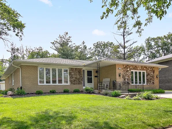 15156 Chestnut Ln, Oak Forest, IL 60452