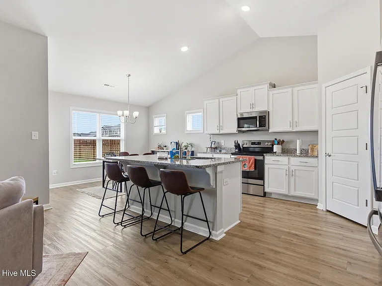 200 Grist Mill Dr — Photo 9